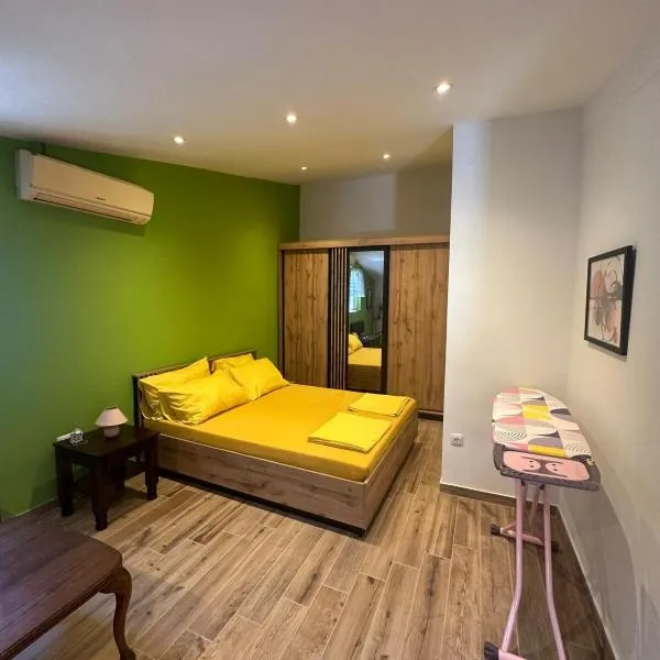 Green Oaza Apartment 4 - Cres，位于茨雷斯的酒店