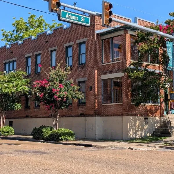 Historic Upscale Loft in Downtown Vicksburg!，位于维克斯堡的酒店