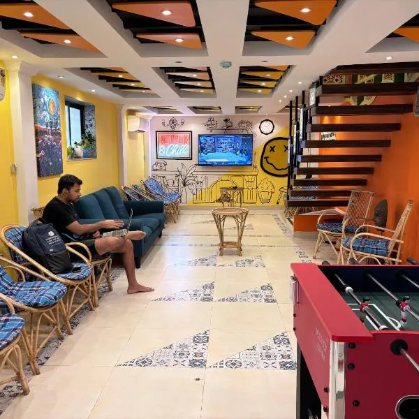 OSTELO Mumbai Airport Hostel，位于孟买的酒店