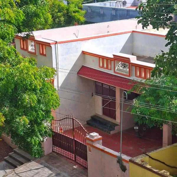 COIMBATORE 2BHK AC Private Villa By Shivalaya -Kovaipudur-，位于哥印拜陀的酒店