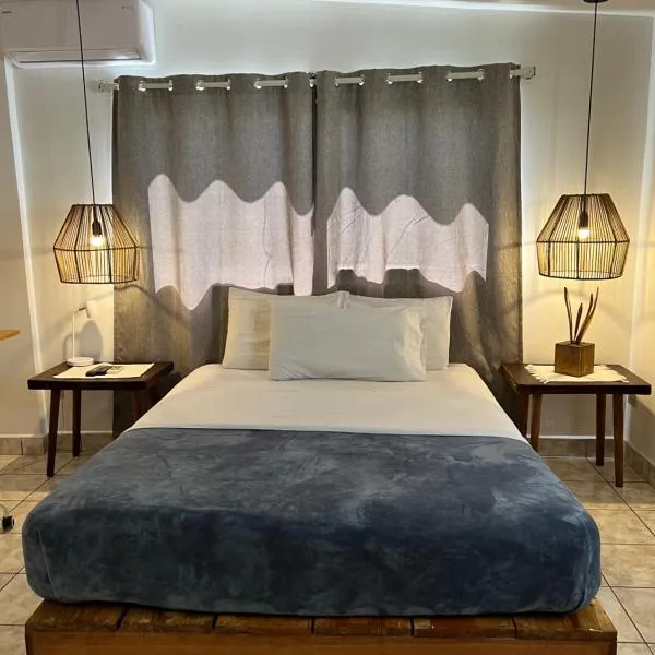 Cinco Hotel B&B，位于圣萨尔瓦多的酒店