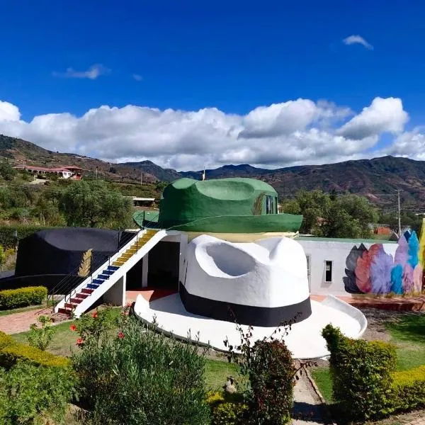 Entre Sombreros，位于莱瓦镇的酒店