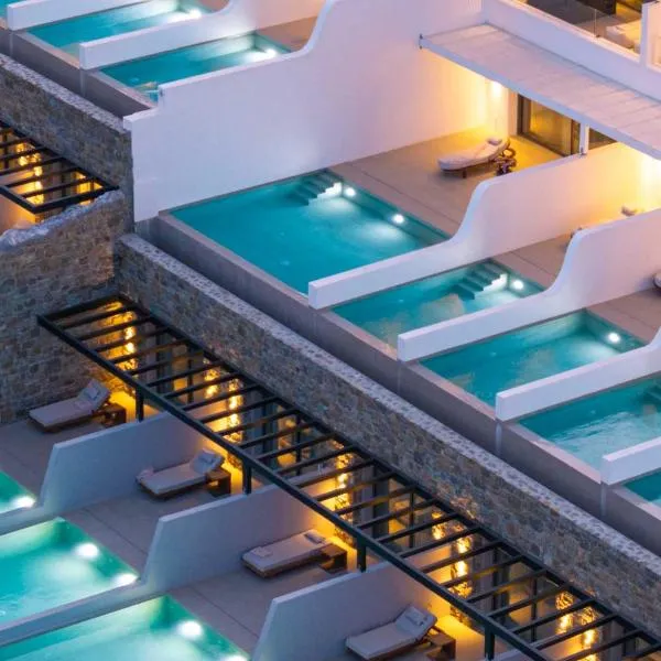 Muse οf Mykonos Luxury Suites，位于米克诺斯城的酒店