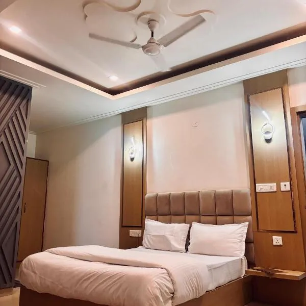 Hotel Ambrosia Delhi Airport，位于新德里的酒店