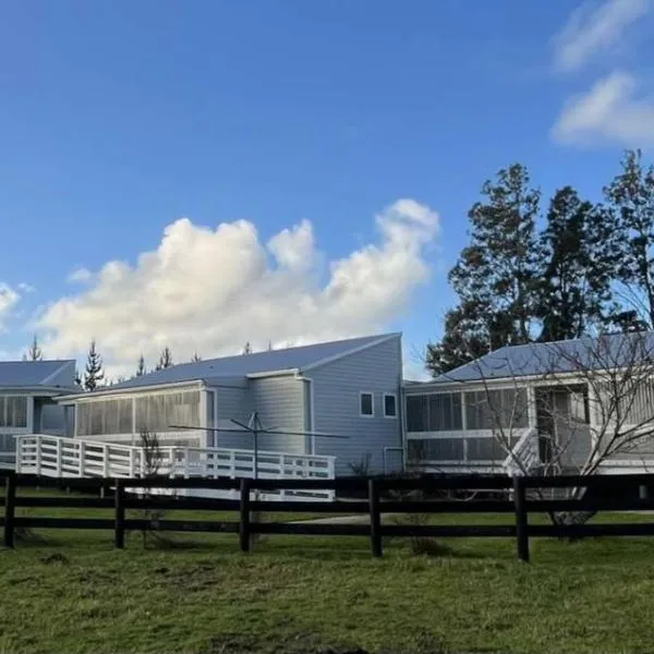 Te Tihi Noho Shared Accommodation，位于Pouto的酒店