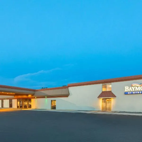 Baymont by Wyndham Jamestown Conference Center & Water Park，位于詹姆斯镇的酒店