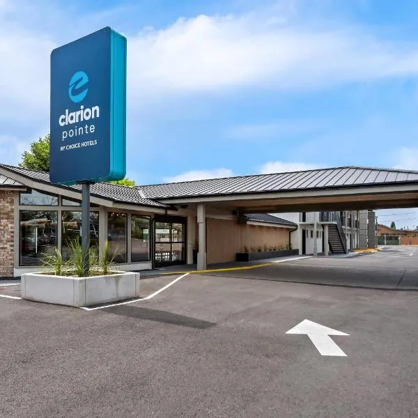 Clarion Pointe Mount Vernon - Burlington，位于芒特弗农的酒店