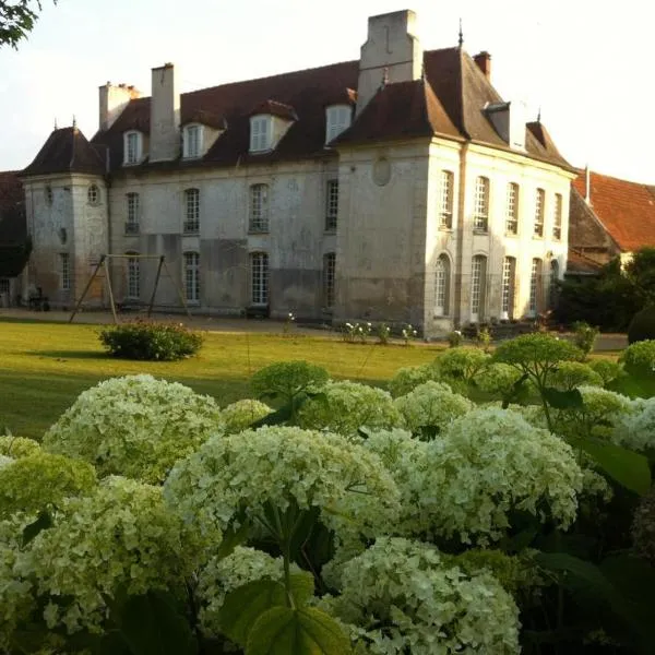 瓦莱尔住宿加早餐旅馆，位于Saint-Jean-les-Deux-Jumeaux的酒店