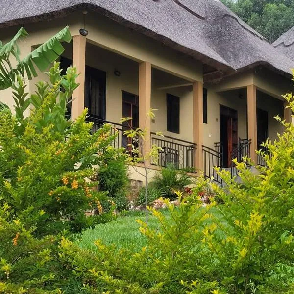 Stevalyn's Ridge View Lodge，位于金贾的酒店