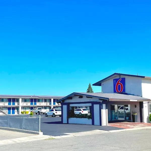 Motel 6 Yuba City, CA，位于尤巴城的酒店