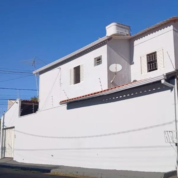 Sobrado Morada do Sol!，位于乌贝拉巴的酒店