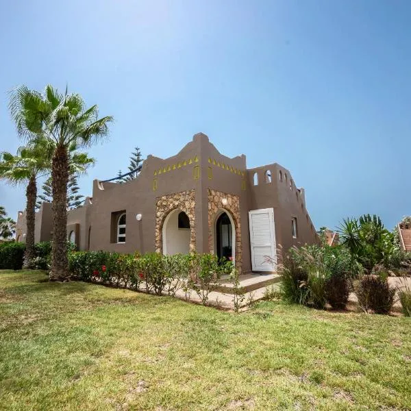 Ocean Breeze Retreat Steps from the Tiznit Shore，位于Tamellalt的酒店
