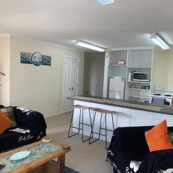 Seaview House Unit 2A，位于旺阿雷的酒店