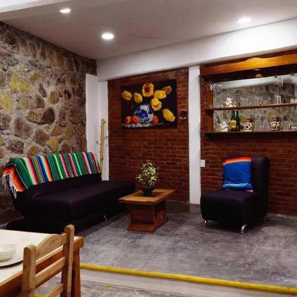 Find Your Perfect Mountain Retreat at House Water，位于Xuchi的酒店