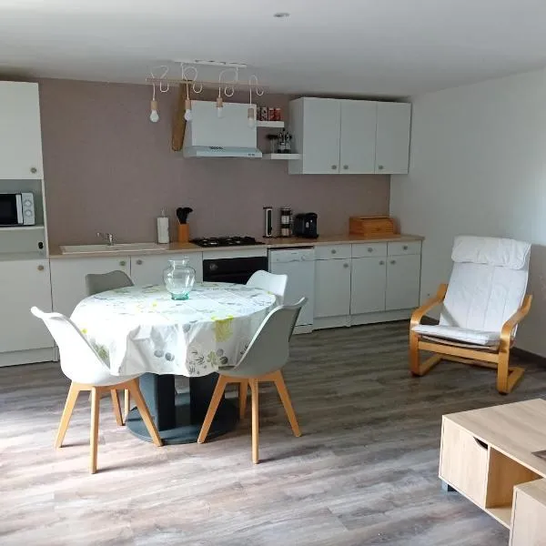 GITE 51 chez PATRICIA，位于La Neuville-aux-Bois的酒店