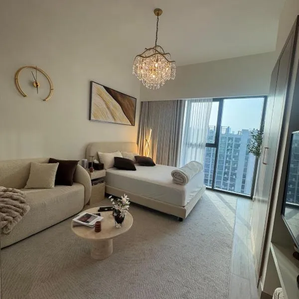 Luxury Studio Burj Khalifa View,位于迪拜的酒店