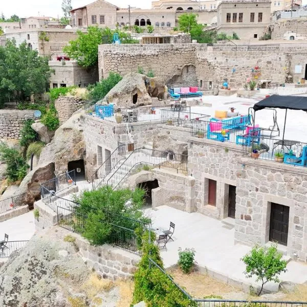 卡帕多奇亚厄赫拉热峡谷洞穴酒店，位于Guzelyurt的酒店