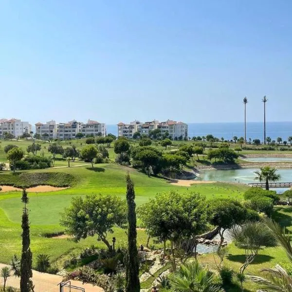 Marina golf location，位于艾西拉的酒店