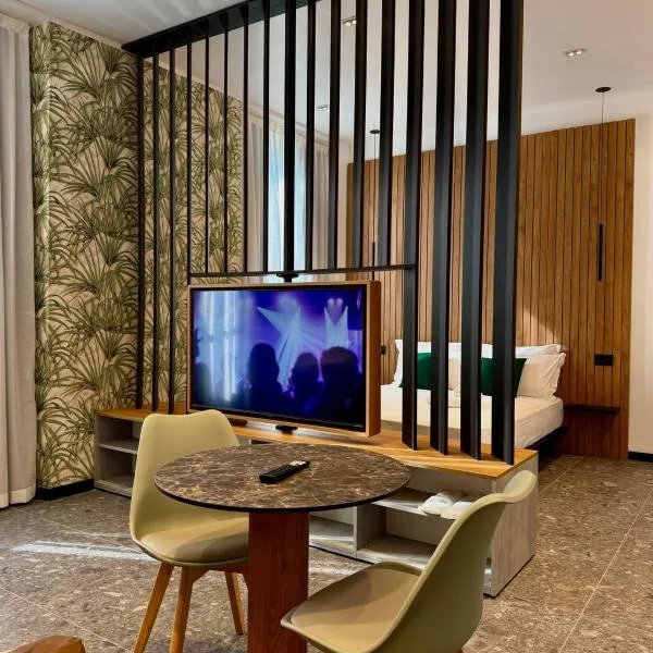 RoomsCarloFeliceStation，位于都灵的酒店