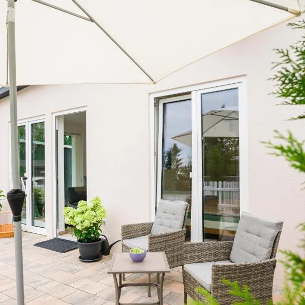 Modernes Ferienhäuschen am Zeulenrodaer Meer - Terrasse, Klimaanlage & Fußbodenheizung，位于措伊伦罗达的酒店