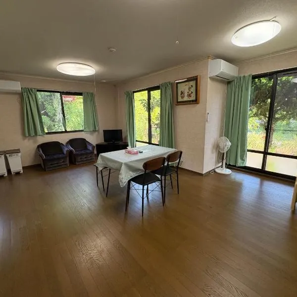 高島市一棟貸切 Biwa Lake琵琶湖 徒歩5分 大人数でご利用だとお得連泊がお得BBQ可能自転車貸出可，位于高岛市的酒店