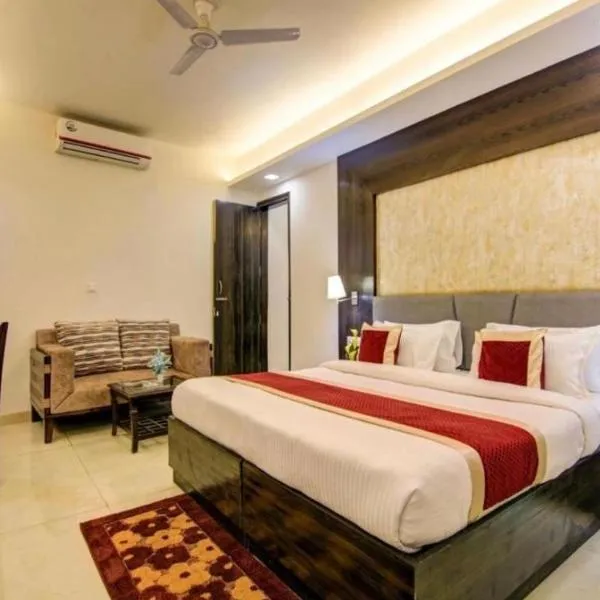 Hotel Moon Residency-Near IGI-Airport-Terminal-3，位于新德里的酒店