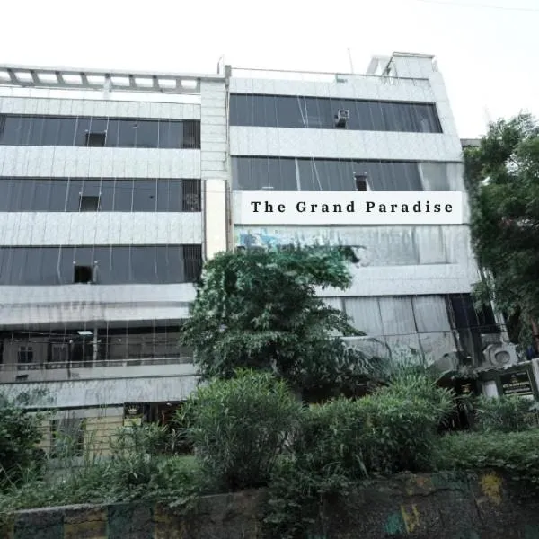 Hotel The Grand Paradise，位于加济阿巴德的酒店