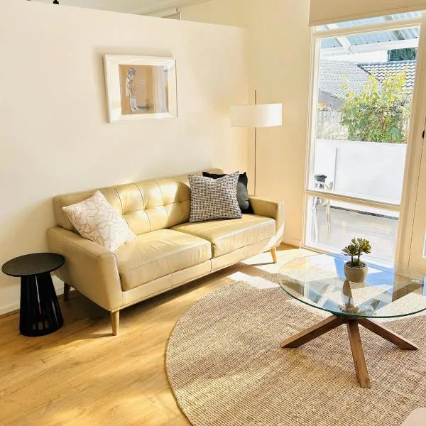 Stunning Modern Self-contained Apartment，位于Burnside的酒店