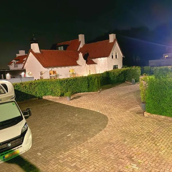 Villa Grenszicht，位于Nispen的酒店