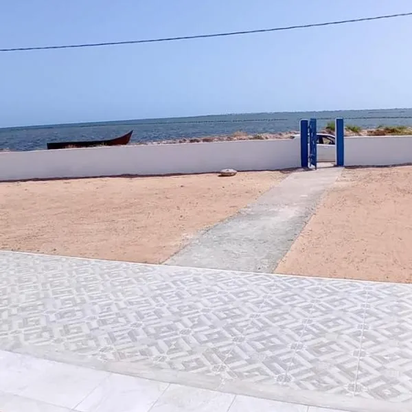 Dar Fraj-Maison d'hôte Kerkennah，位于Mouamla的酒店