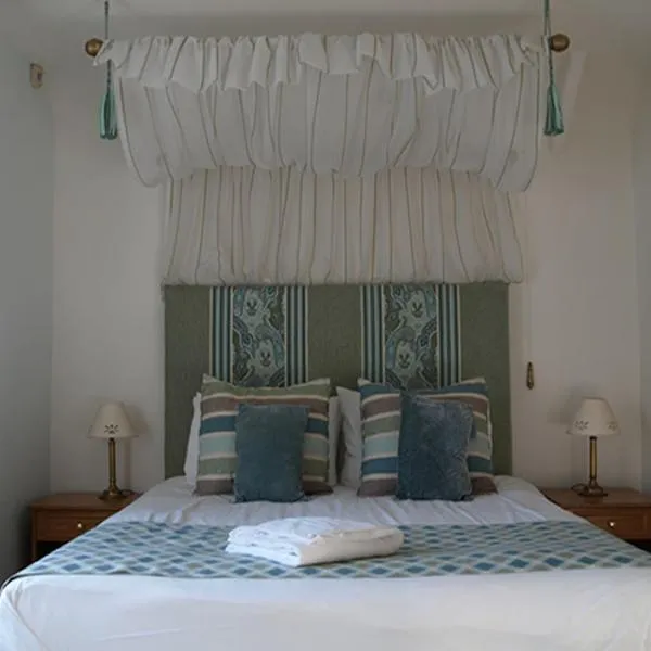 Rooms near Weston-super-Mare，位于Uphill的酒店