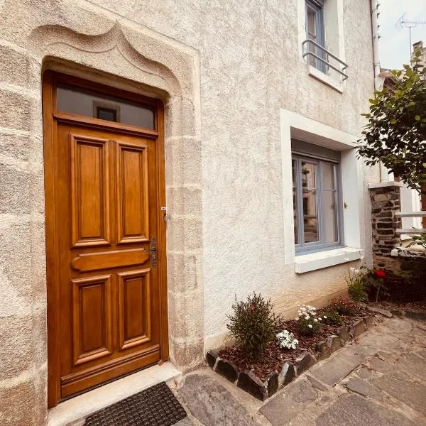 Maison de village authentique - De fil en aiguille，位于Éguzon-Chantôme的酒店