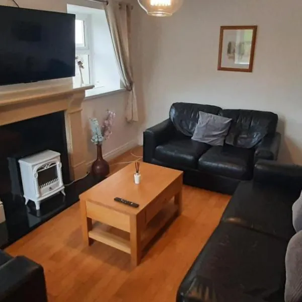 Cullion Farmhouse，位于Newmills的酒店