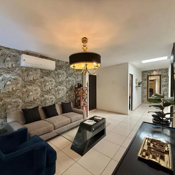 Escala HMO a700 mts del Consulado americano，位于埃莫西约的酒店