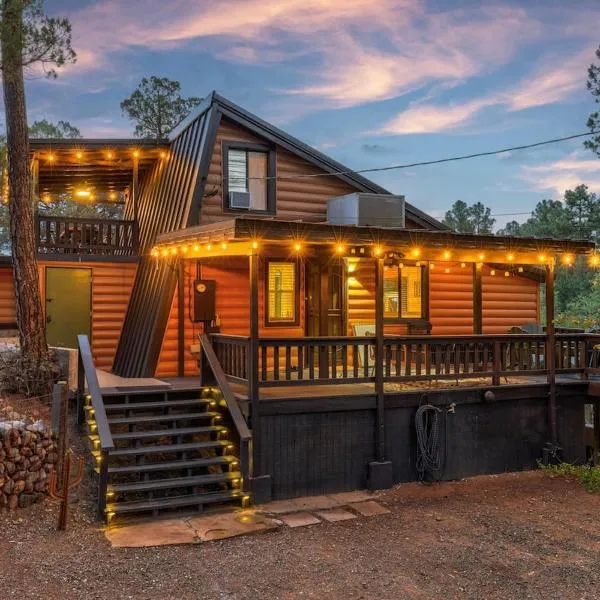 NEW! Hillside Getaway in the Pines, Games, Poker，位于Pine的酒店