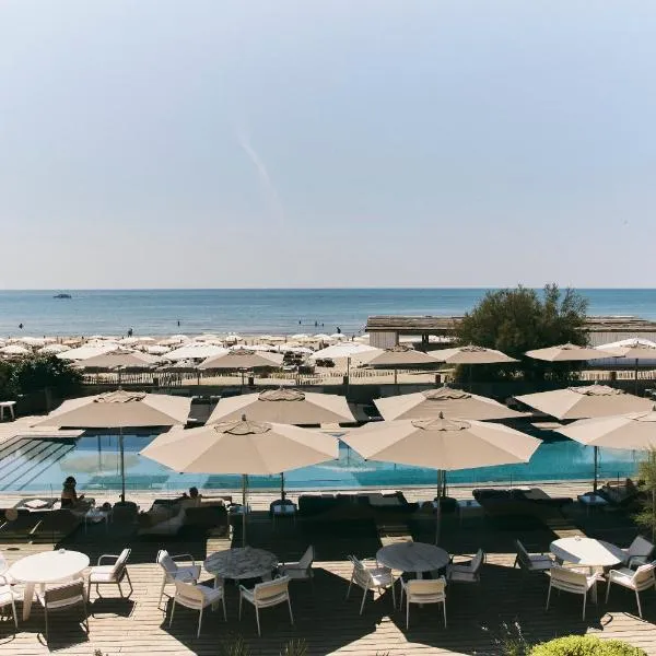 Hôtel Plage Palace & Spa，位于帕拉瓦莱弗洛的酒店