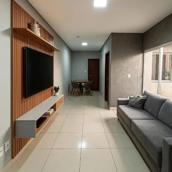 Casa 3 Quartos , Ar Condicionado e Área de Churrasco com Ducha，位于茹阿泽鲁的酒店