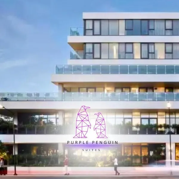 Luxury 2BR Penthouse-1, Private Terrace, City Center, Free Parking，位于利兹的酒店