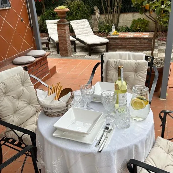 Charming Beachfront Retreat，位于里波斯托的酒店