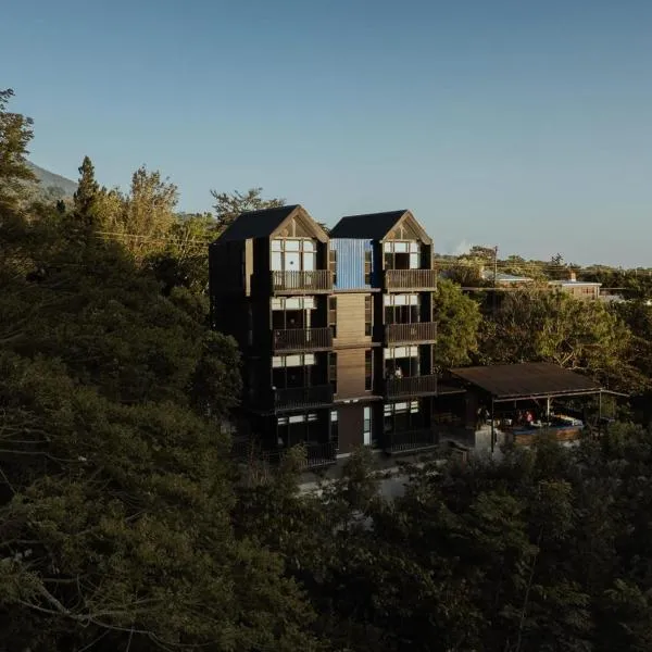 Hotel Nido de Pájaro，位于Los Naranjos的酒店
