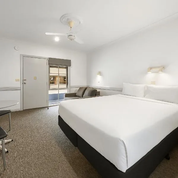 Centre Town Motel，位于纳甘比的酒店