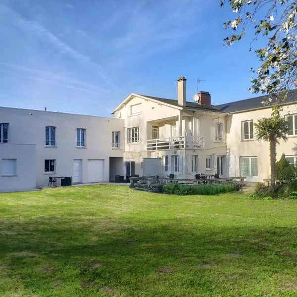 BEAU DUPLEX 80 m2 100 metre de la plage，位于滨海埃尔芒维尔的酒店