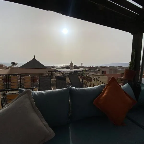 Surfer's Heimat Hostel，位于塔姆拉赫特乌兹达尔的酒店