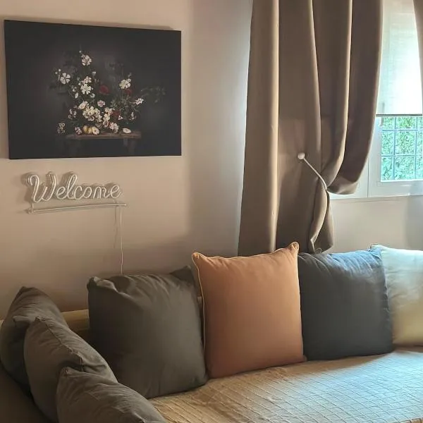 Rest & Reveal apartments，位于瓦里的酒店