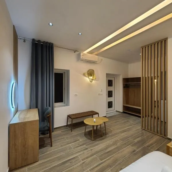 Sunset Boulevard Rooms，位于科帕罗的酒店