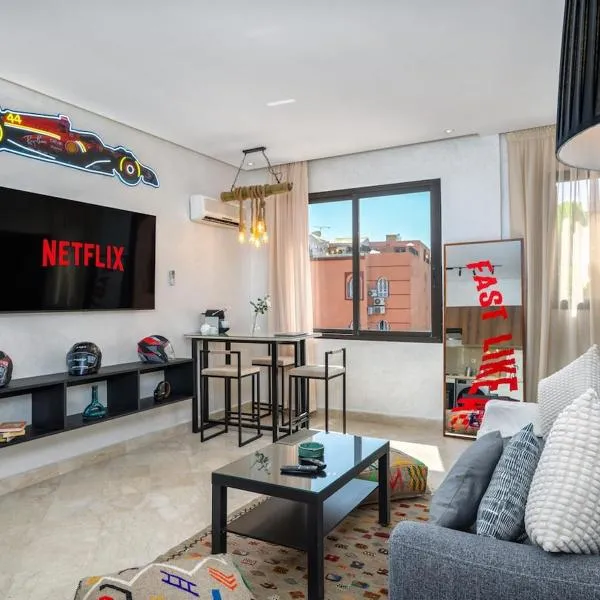 Condo in Gueliz inspired by motorsports，位于马拉喀什的酒店