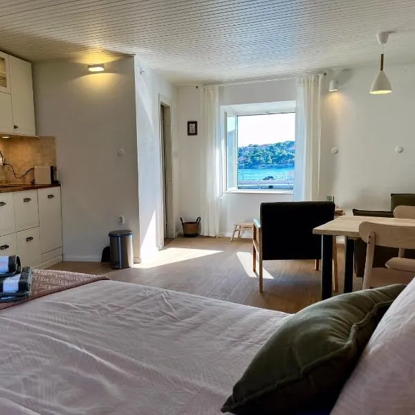 Seafront Studio Porat，位于苏曼婷的酒店