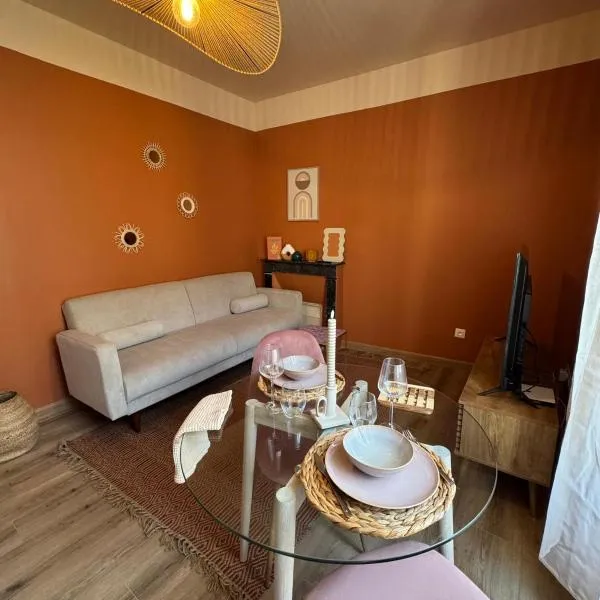 DUNE - T2 avec parking，位于沙托鲁的酒店