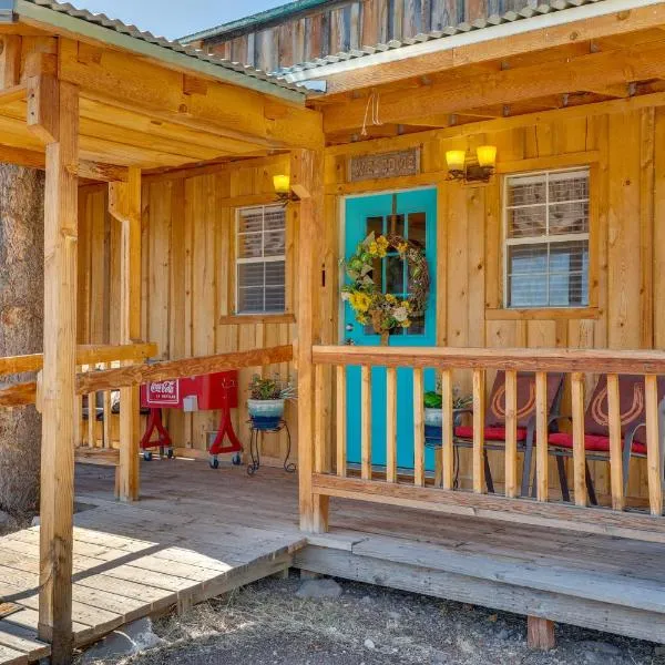 Quiet Eagar Retreat Near Lakes, Hiking and Hunting!，位于Springerville的酒店