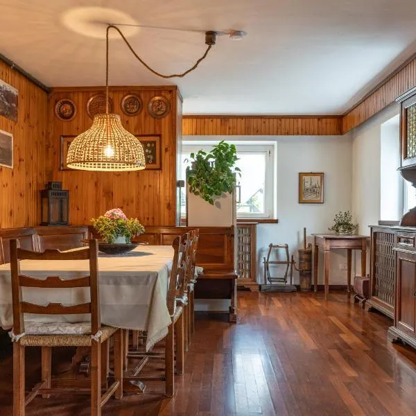 La Casa di Michela - 120m2 in the mountains with fireplace & garden，位于Strigno的酒店